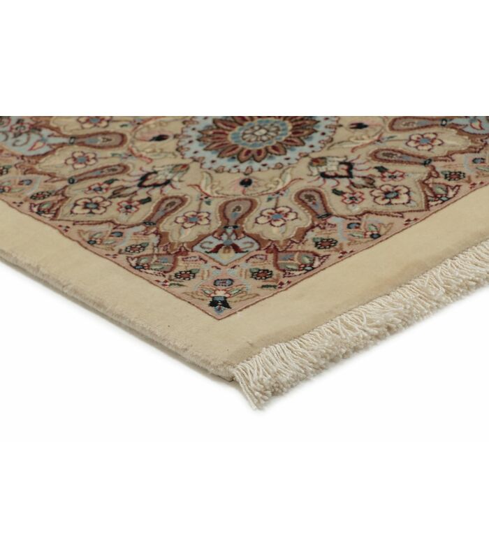 Ilam Sherkat auf Seide