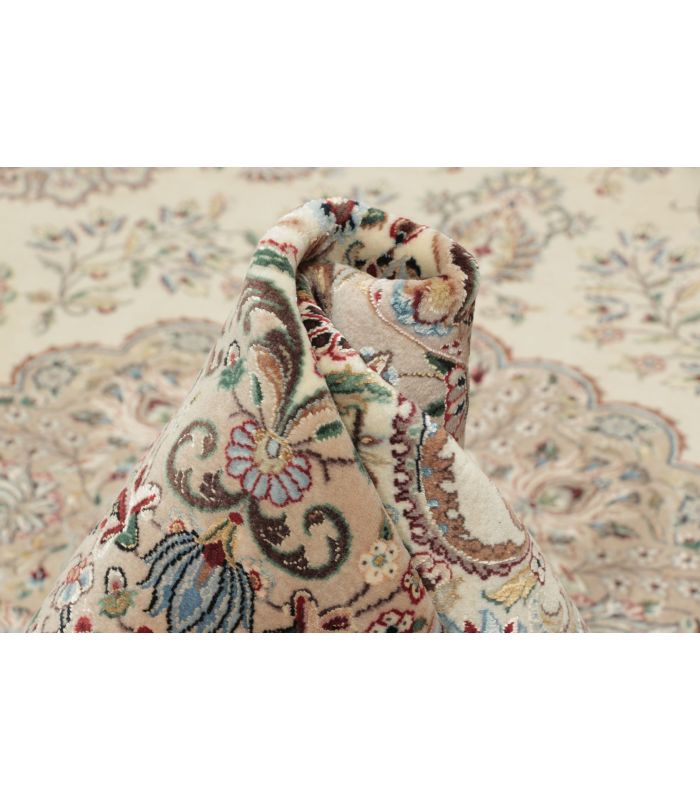 Ilam Sherkat auf Seide