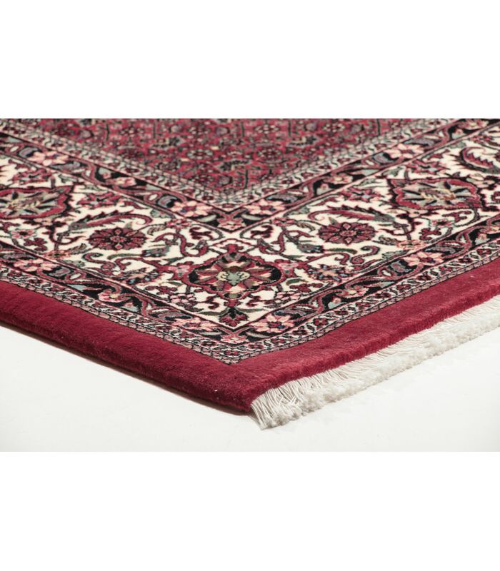 Bidjar with silk contours