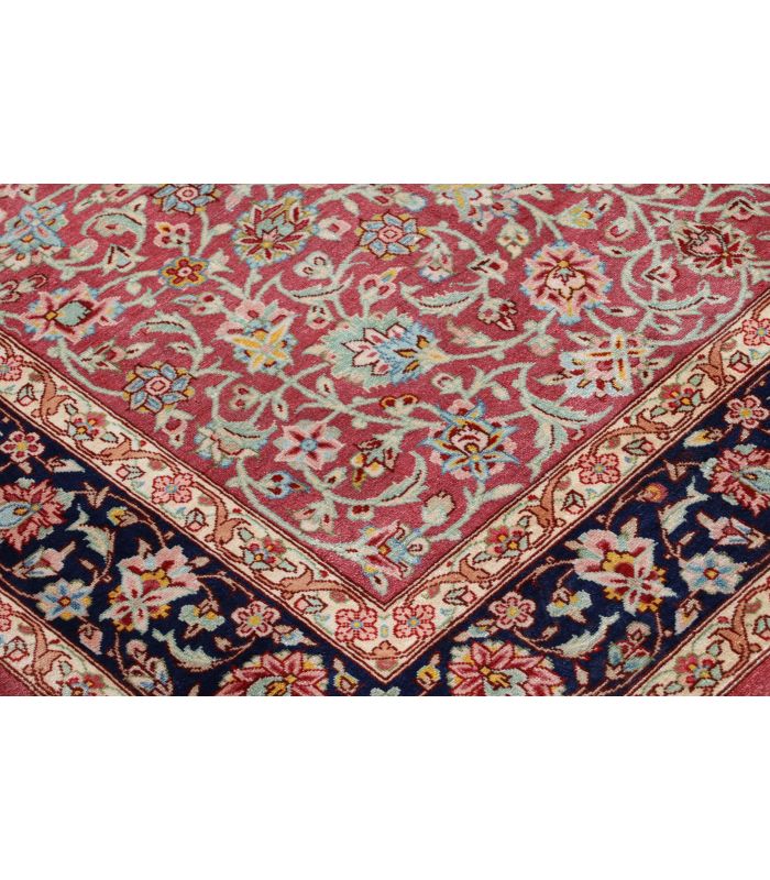 Qum silk