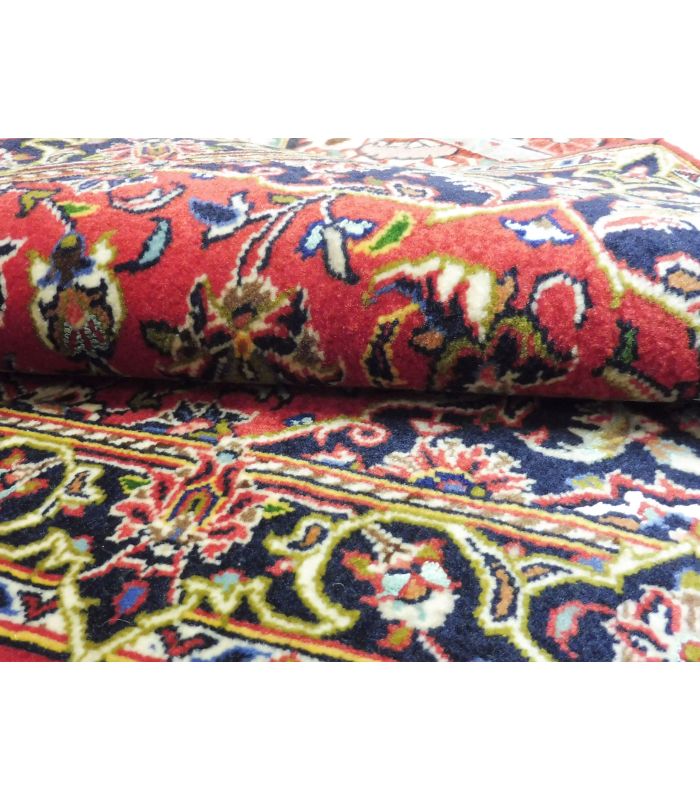 Keshan with silk contours