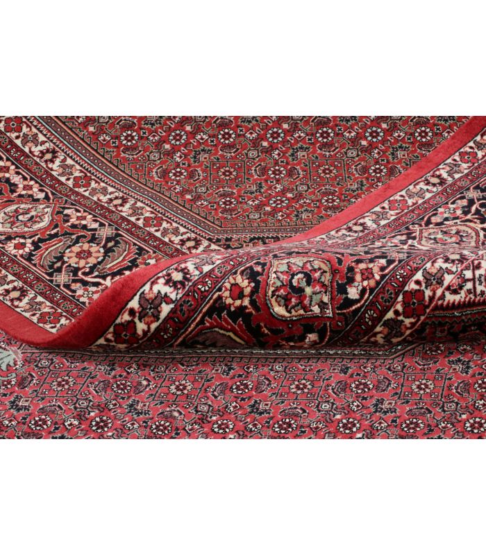 Bidjar with silk contours