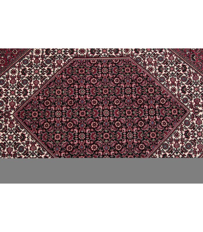 Bidjar with silk contours