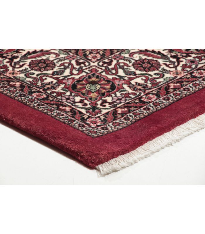 Bidjar with silk contours