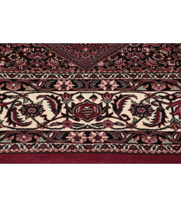 Bidjar with silk contours