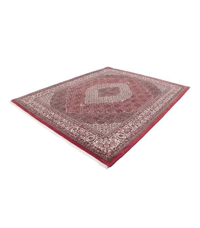 Bidjar with silk contours