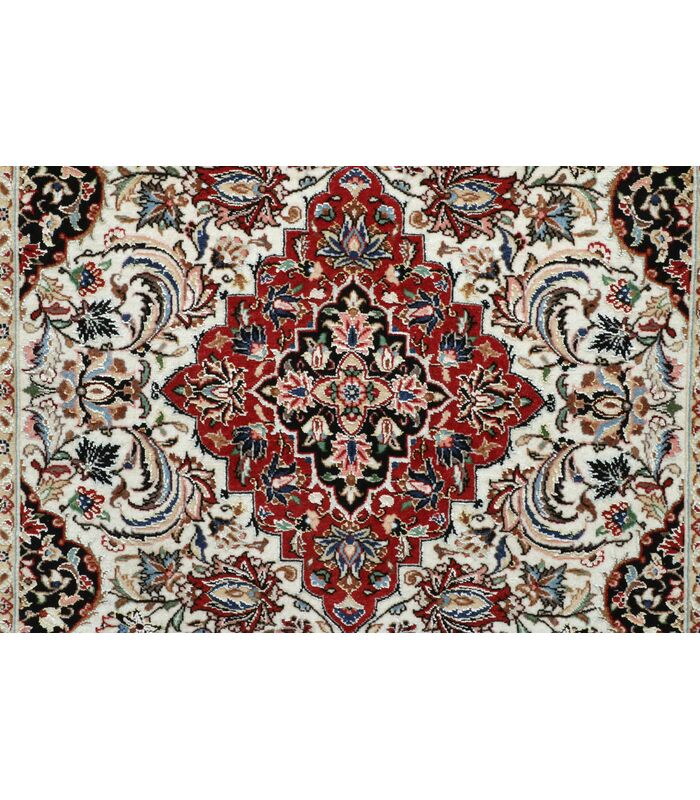 Ilam Sherkat auf Seide