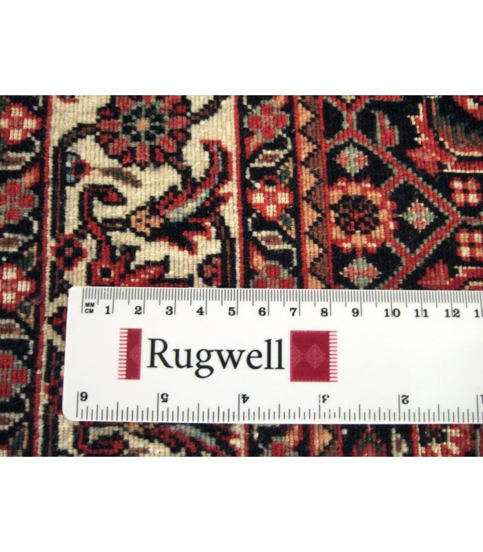 Bidjar with silk contours