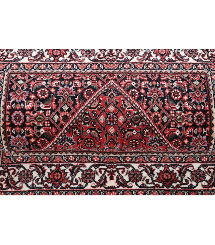 Bidjar with silk contours