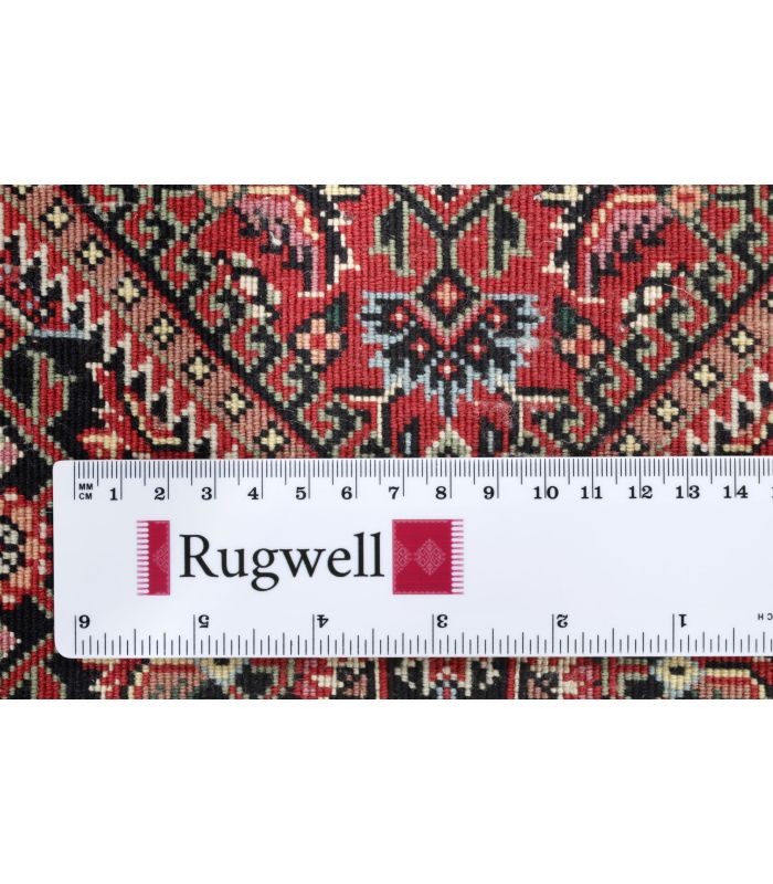 Bidjar with silk contours