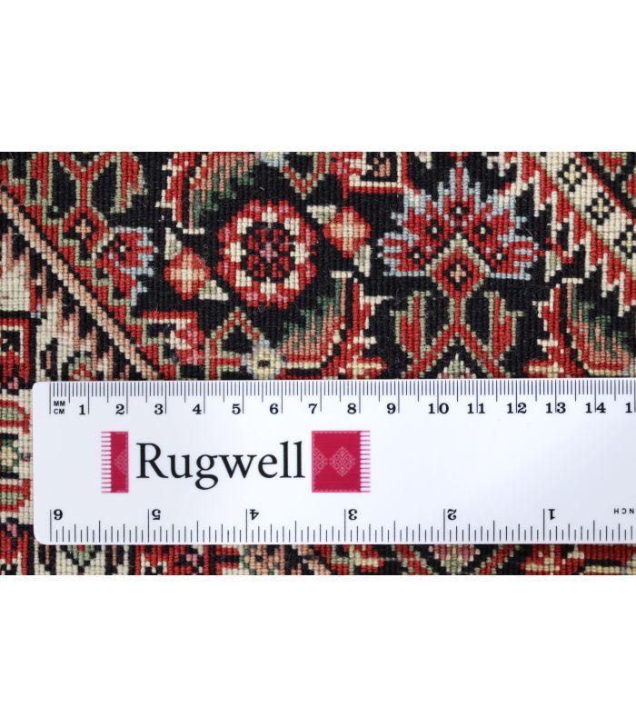 Bidjar with silk contours