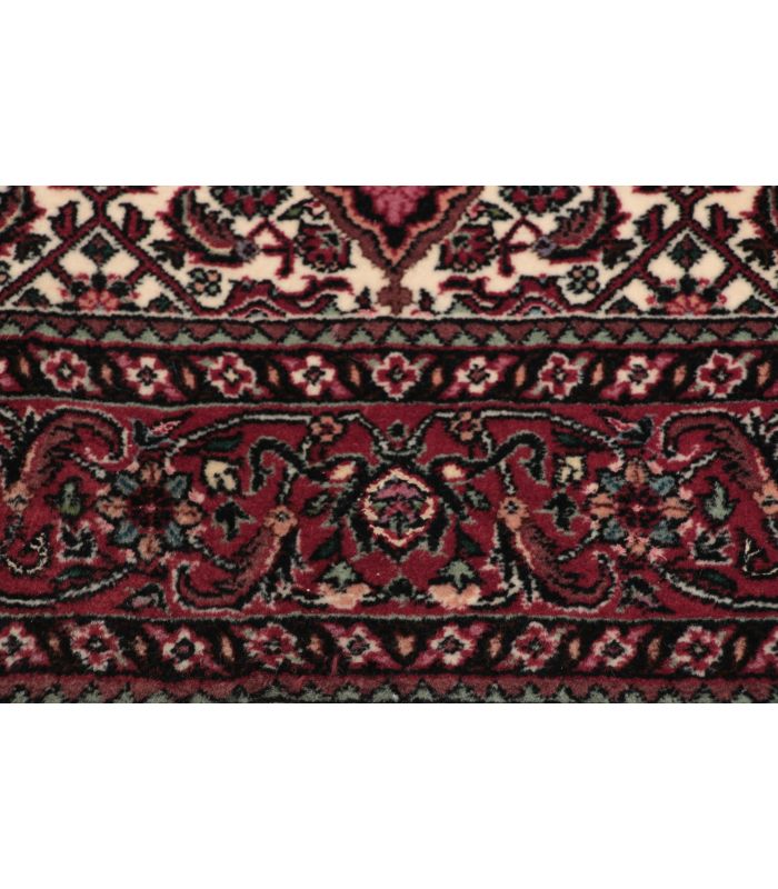 Bidjar with silk contours