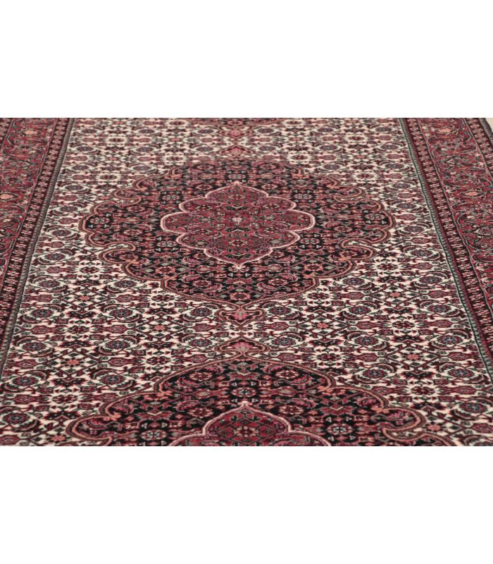 Bidjar with silk contours