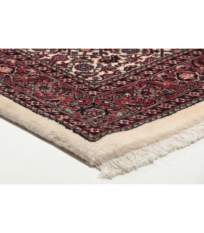 Bidjar with silk contours