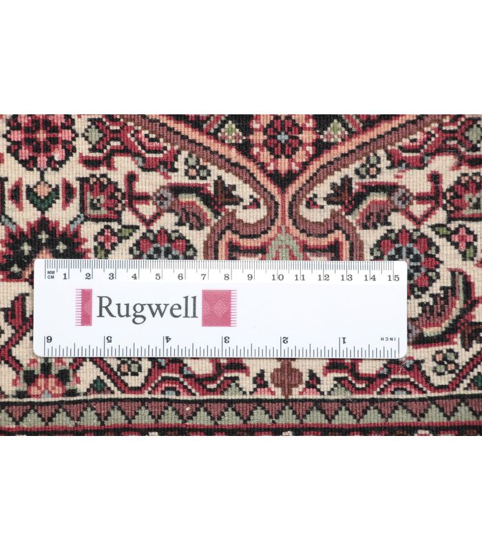 Bidjar with silk contours