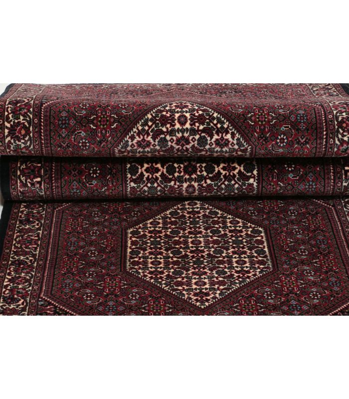 Bidjar with silk contours