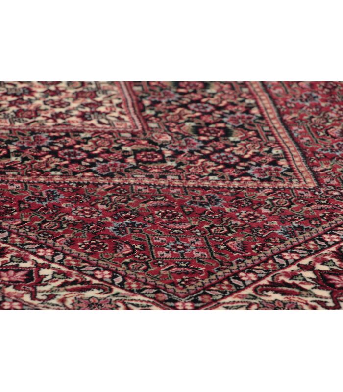 Bidjar with silk contours