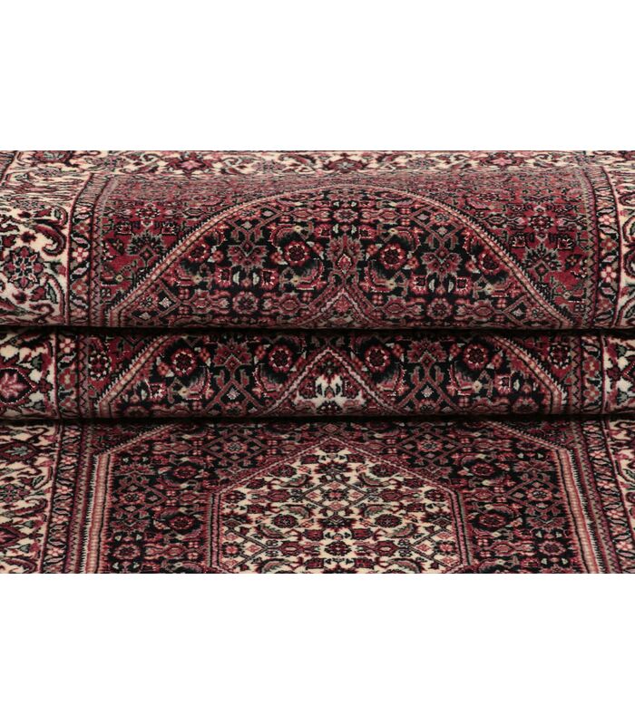 Bidjar with silk contours