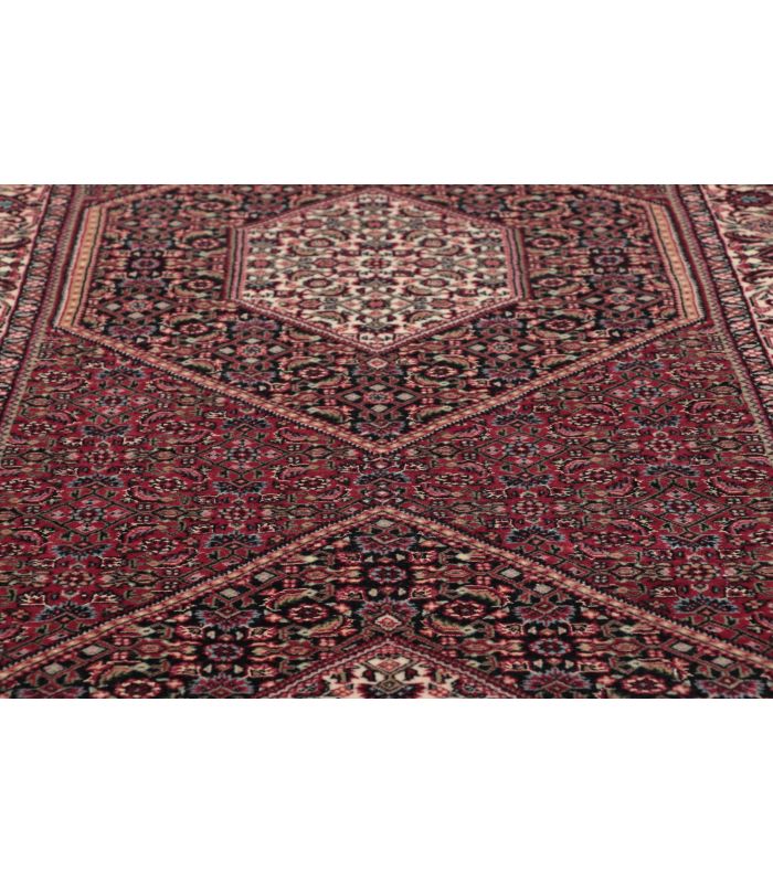 Bidjar with silk contours