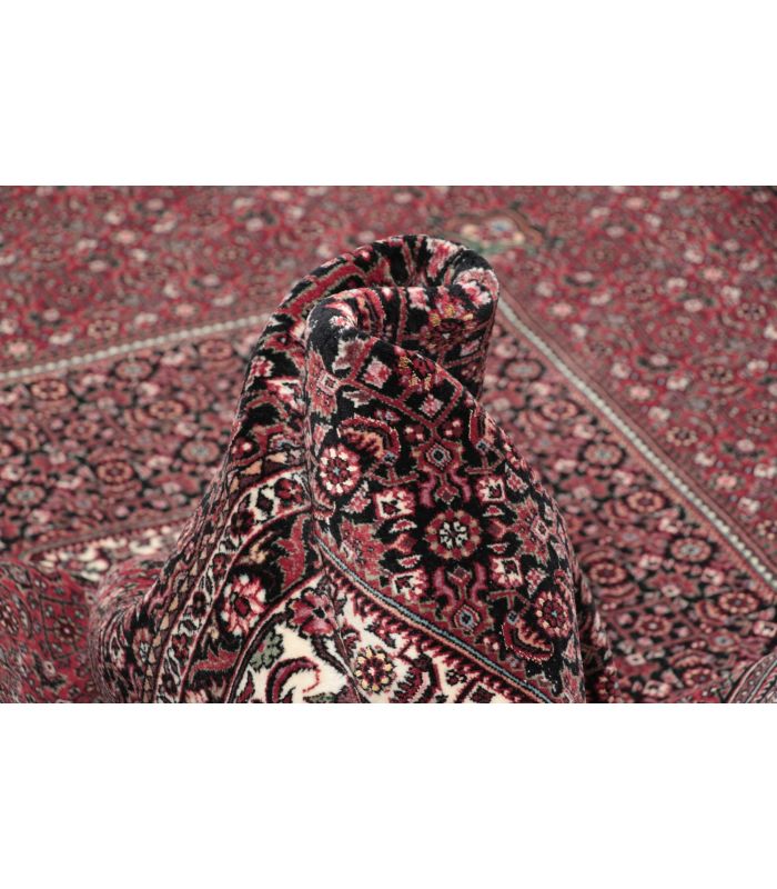 Bidjar with silk contours