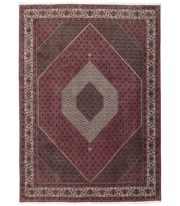 Bidjar with silk contours