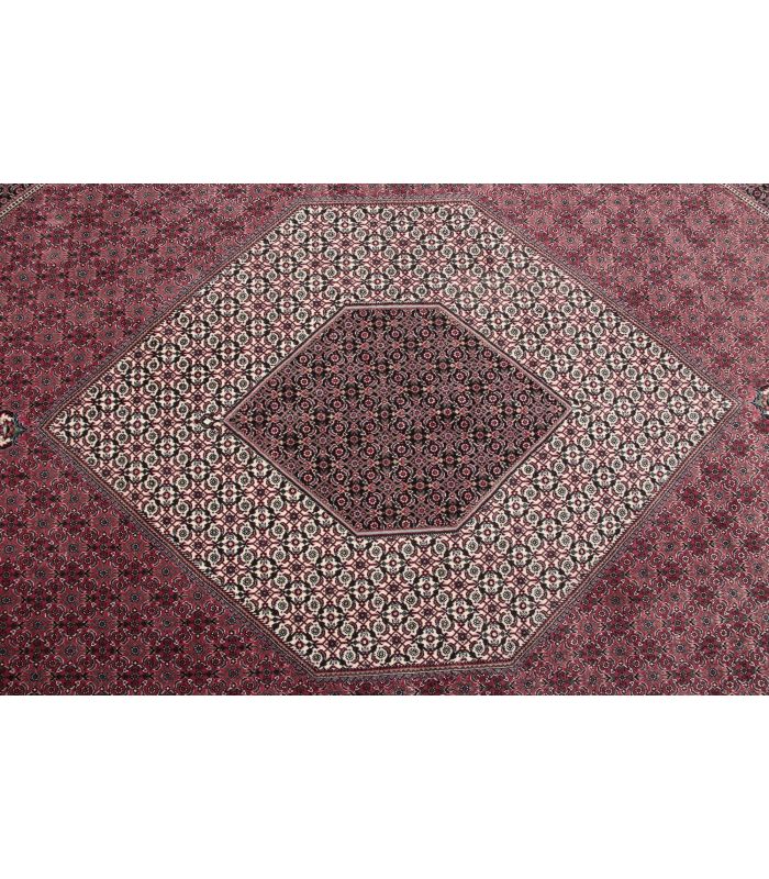 Bidjar with silk contours