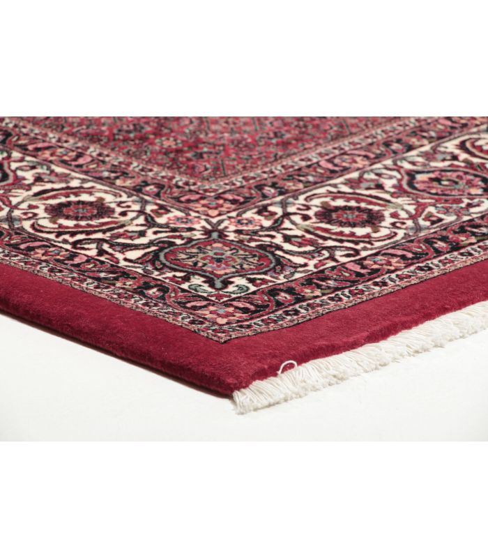 Bidjar with silk contours