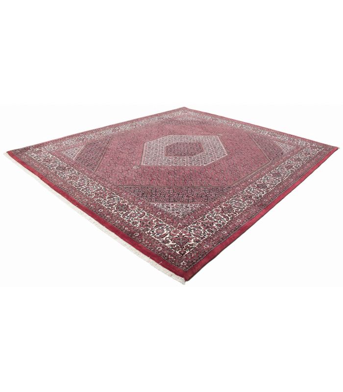 Bidjar with silk contours