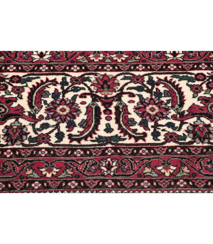 Bidjar with silk contours