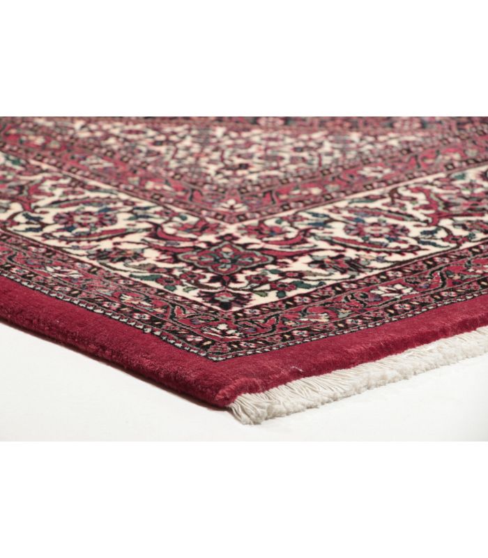 Bidjar with silk contours