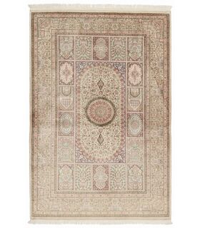 Qum silk