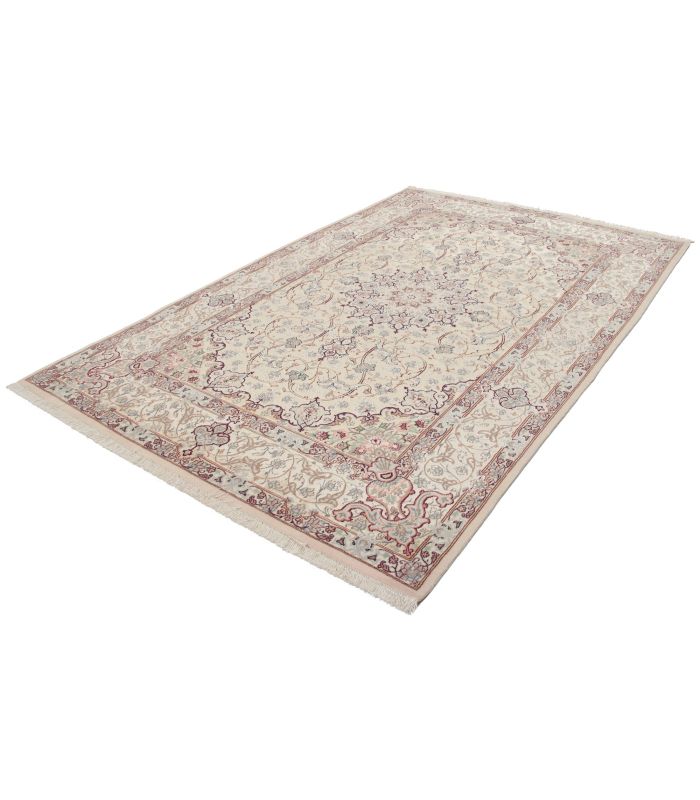 Isfahan on silk warp