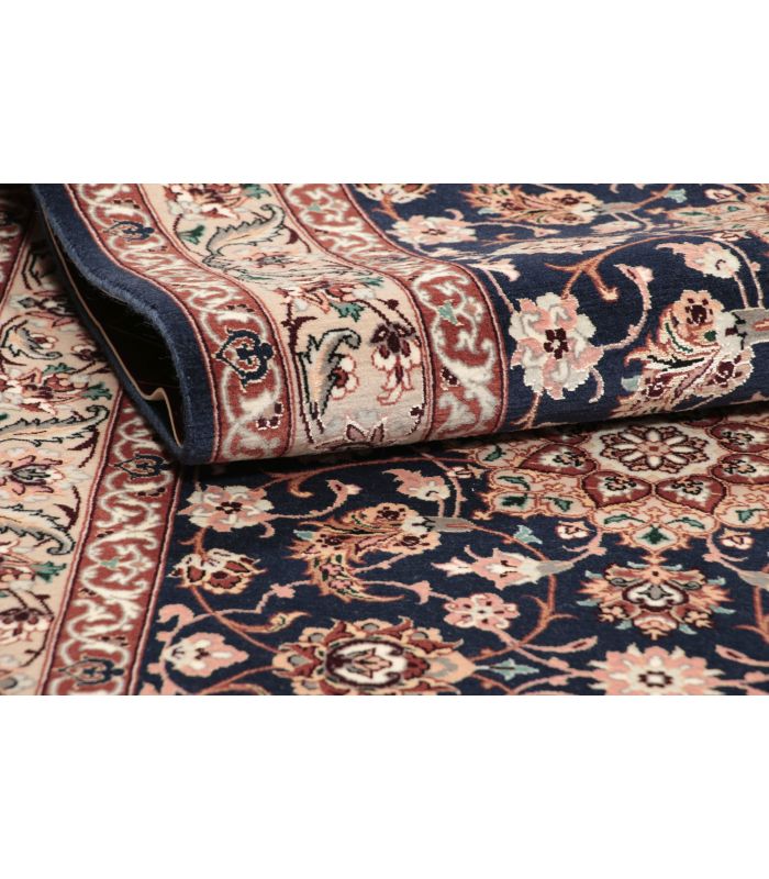 Isfahan on silk warp