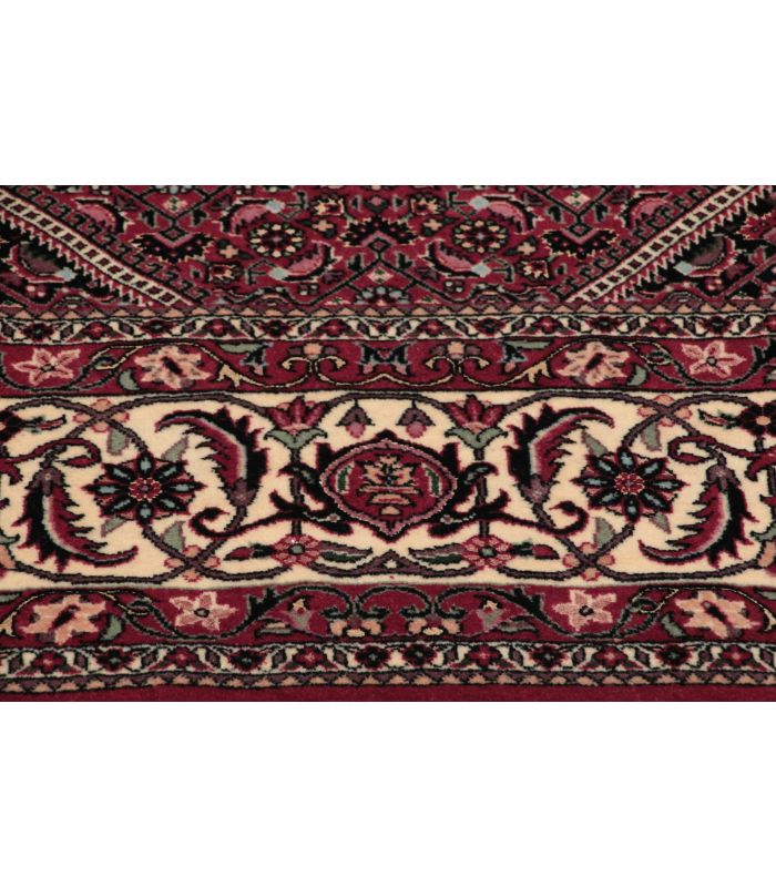 Bidjar with silk contours