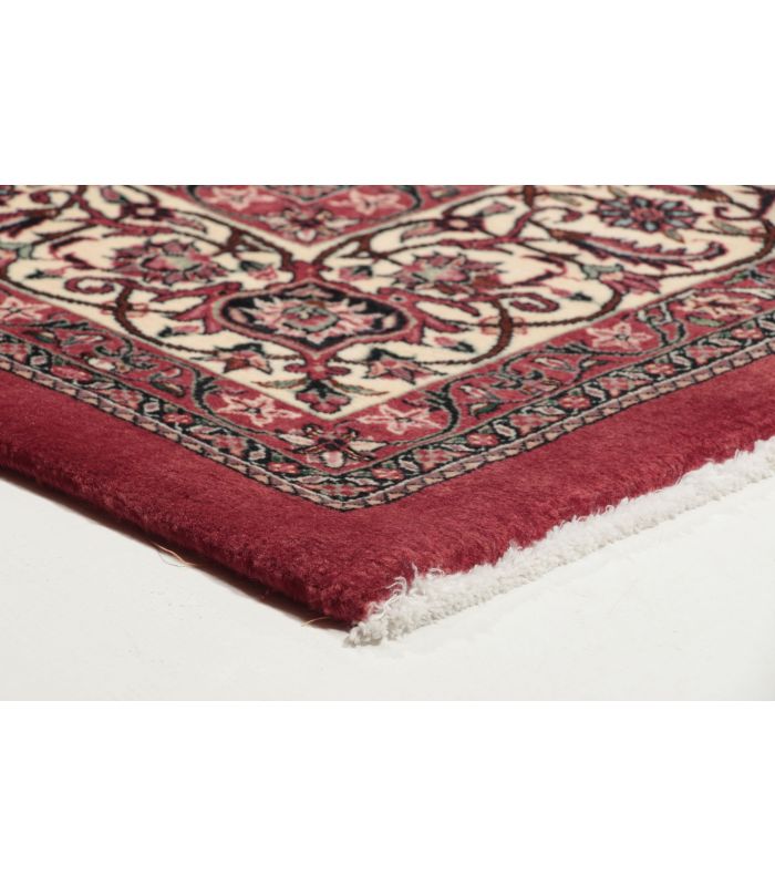 Bidjar with silk contours