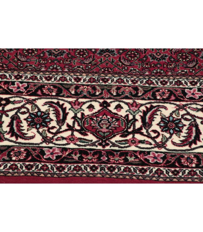 Bidjar with silk contours