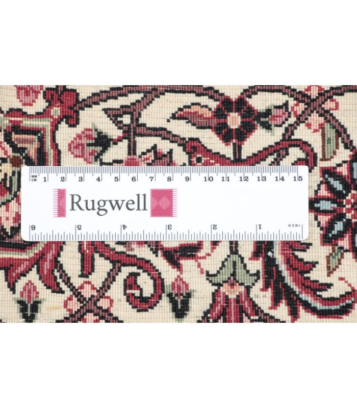 Bidjar with silk contours