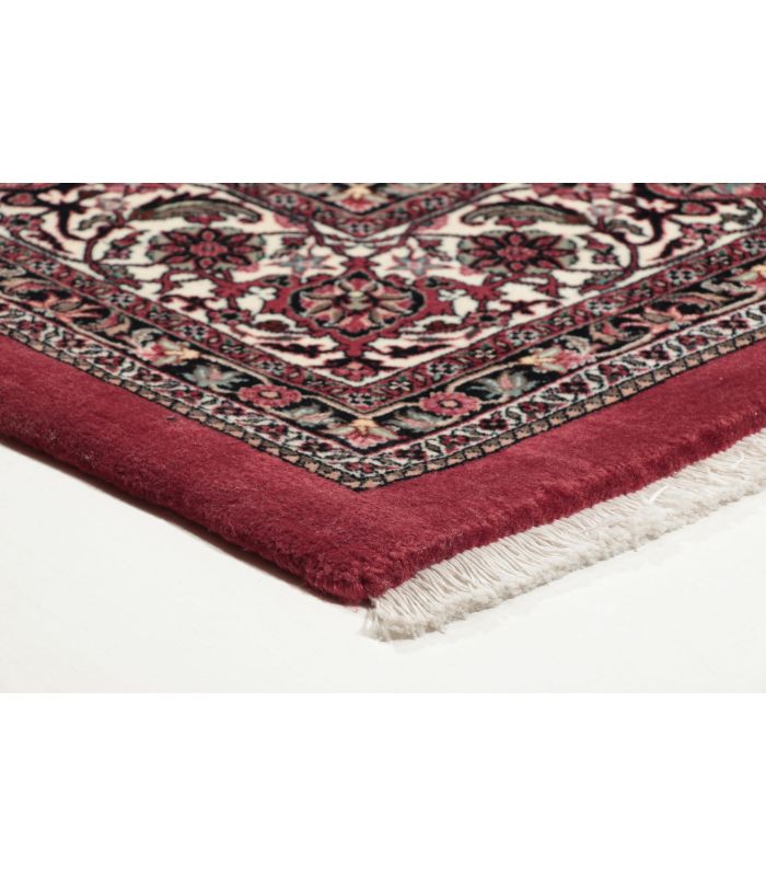 Bidjar with silk contours