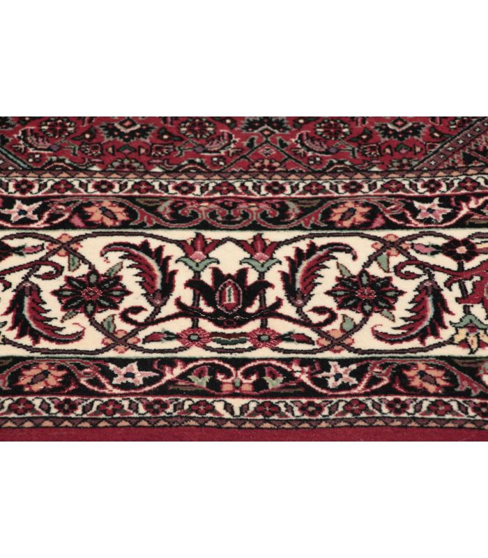 Bidjar with silk contours