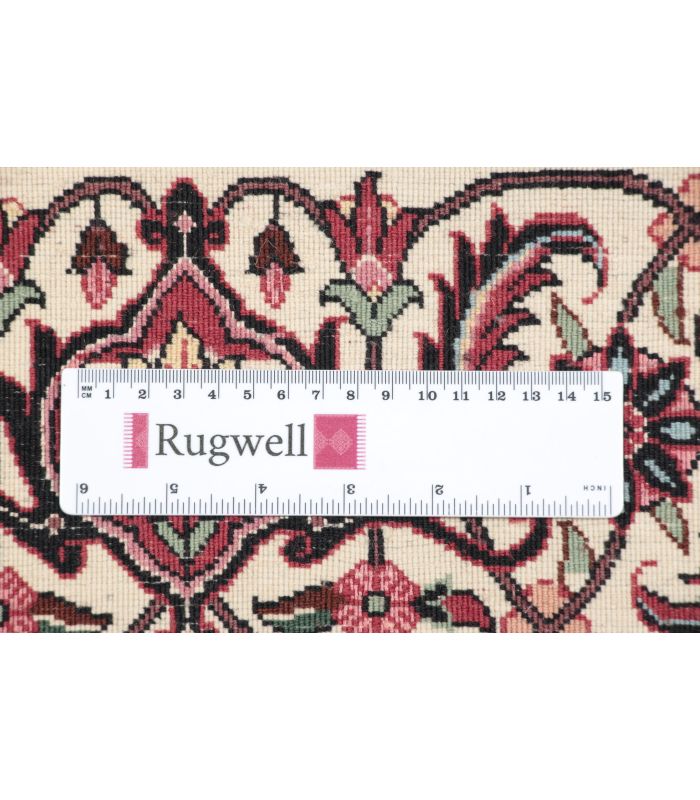 Bidjar with silk contours