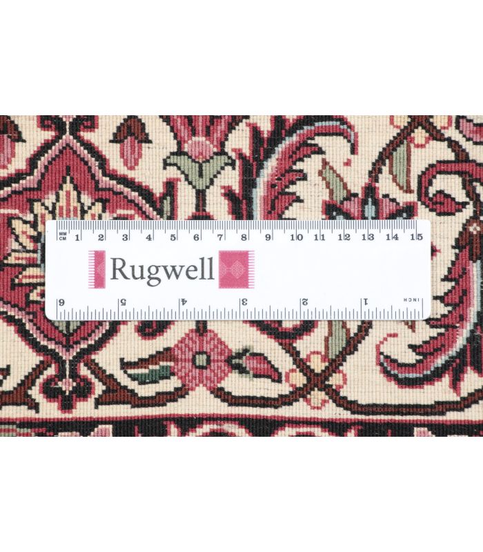 Bidjar with silk contours