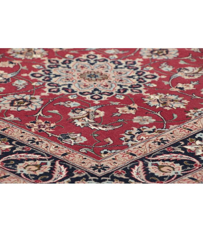 Isfahan on silk warp