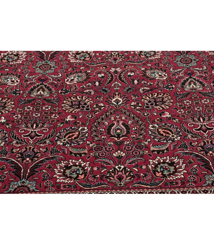 Bidjar with silk contours