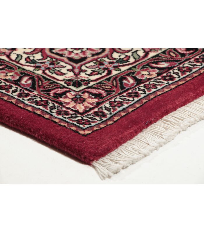 Bidjar with silk contours